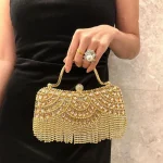 pochette de soirée dorée en strass pour femme