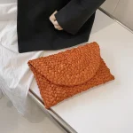 pochette rabat en crochet