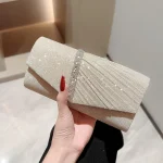 pochette glamour à paillettes