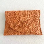 pochette femme crochet rabat