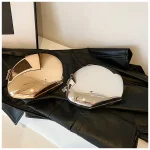 pochette métal femme élégante