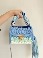 pochette colorée en crochet pour femme