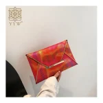 pochette en cuir pour femme