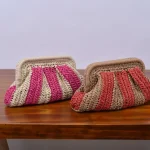 sac en crochet rayé pour accessoires