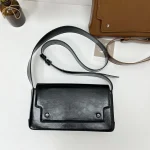 pochette en cuir pour homme avec rabat