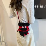 pochette téléphone kawaii noir et rouge