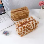 accessoire maquillage peluche douce sauvage