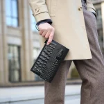 pochette SEAMO en cuir de qualité