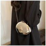 pochette SUEIN en finition brillante