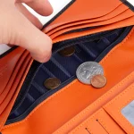 pochette en cuir souple pour homme