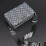 sac bandoulière homme style à carreaux