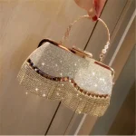 pochette chic dorée