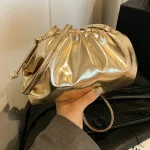 pochette en cuir PU souple doré
