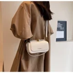 pochette à rabat noir LUEZ pour femme
