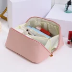 pochette rose pour maquillage
