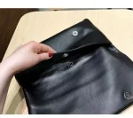 sac à main femme cuir noir et rouge serpent