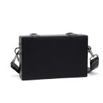 pochette bandoulière homme moderne