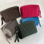 pochette de maquillage avec coutures élégantes