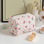 pochette DOENNY idéale pour le maquillage
