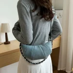 pochette pratique en jean