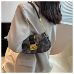 pochette en toile de jean