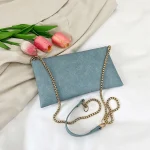 pochette jeans avec chaîne tendance