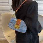pochette en jean à bandoulière