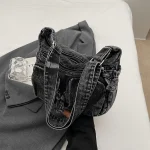 pochette décontractée à porter en bandoulière